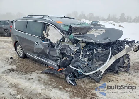 2018 Chrysler Pacifica Touring L Plus из США, поврежденный, VIN 2C4RC1EG0JR330772